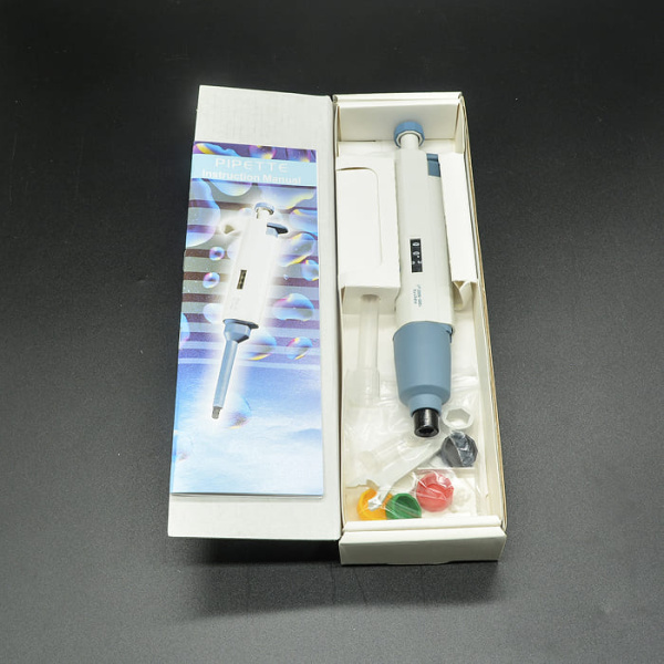 Пипетатор (дозатор) 1000-5000 мкл